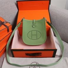 Hermes Wallets & Purse